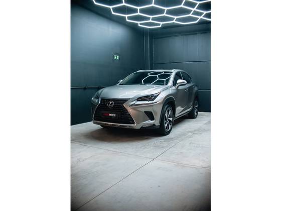 LEXUS NX 300h 2.5 16V VVT-I HYBRID LUXURY CVT AWD LEXUS NX 300h 2.5 16V VVT-I HYBRID LUXURY CVT AWD